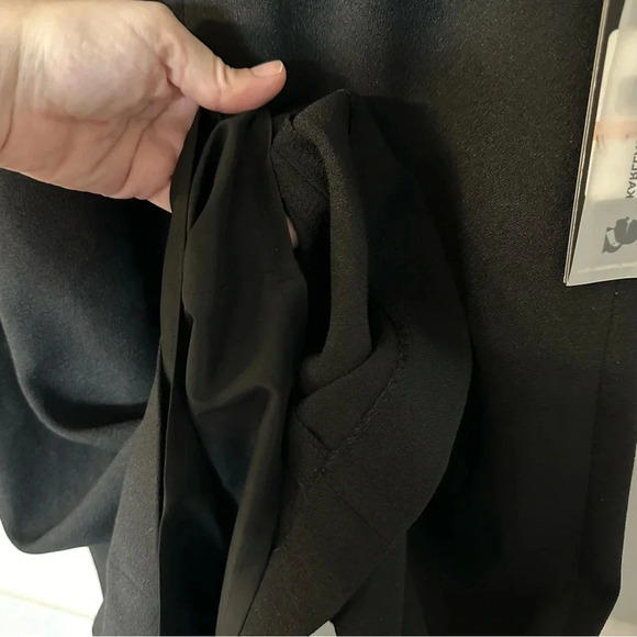 Karl Lagerfeld Sleeveless Black Mock V-Neck Zip Up Dress with Side Slit Sz 2 NWT - Picture 7 of 11